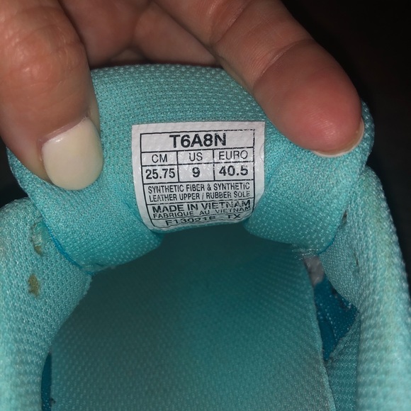 Women’s ASICS shoes - Picture 4 of 4